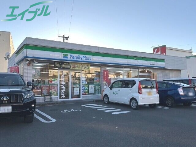 コンビニ　ファミリーマート四日市青葉町店（コンビニ）まで520m