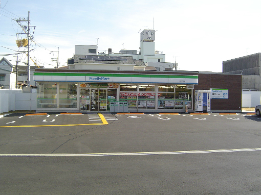 コンビニ　ファミリーマート 城陽寺田店（コンビニ）まで518m
