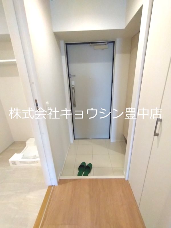 玄関　※参考写真