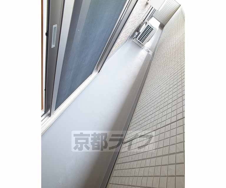 バルコニー　広いベランダですね