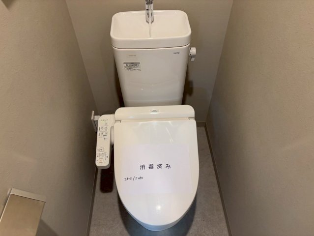 トイレ　※過去退去時のお写真です