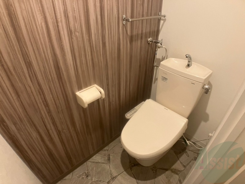 トイレ　トイレです。ウォシュレット付を探している方、おすすめです。