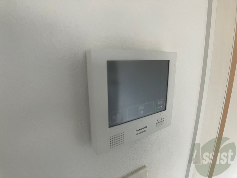 セキュリティ　ＴＶモニター付インターホンです。来客者の顔が見えるので安心！