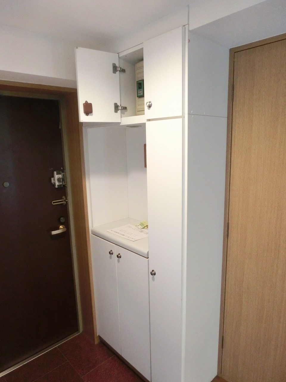 玄関　人気の高い２ＬＤＫの間取り！駅からのアクセスも良好なお部屋！
