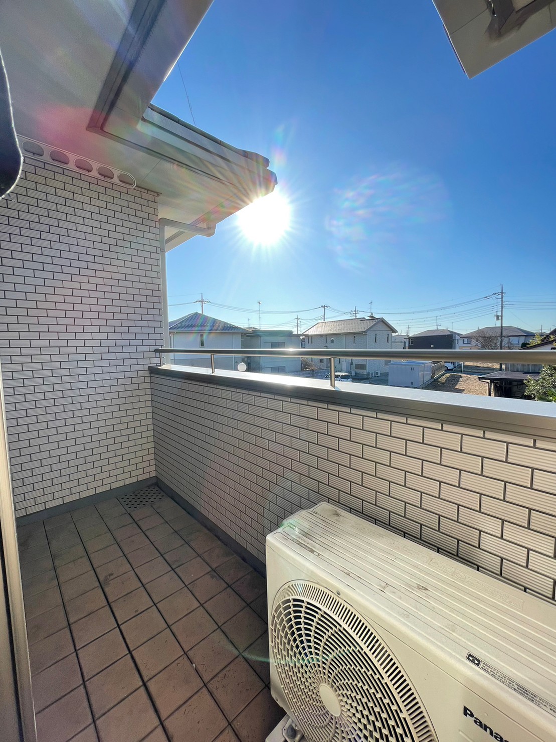 バルコニー　同建物別号室