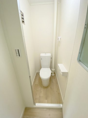 トイレ　コンパクトで使いやすいトイレです
