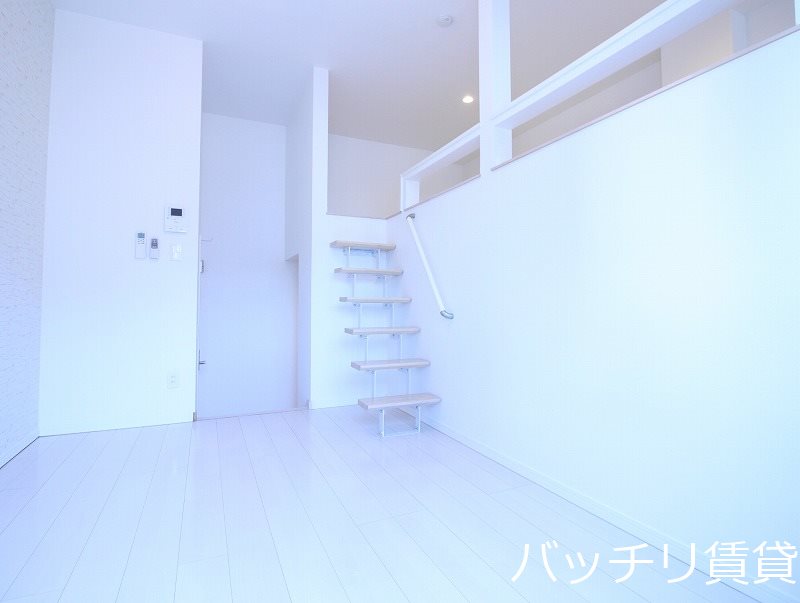 居室・リビング　画像は同型タイプの為現状を優先致します。