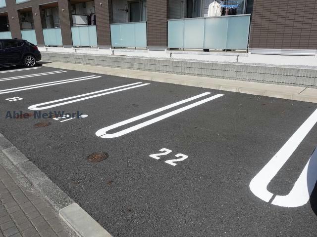 駐車場　駐車場