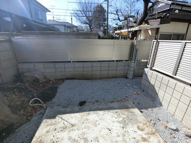 庭　アウトドアリビングとして楽しめる開放的なソライエデッキ設置予