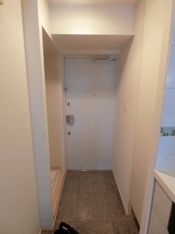 玄関　他のお部屋の参考写真となります。