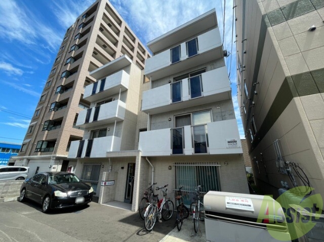 建物外観　札幌市東区北十二条東「グラシアス北１２条」