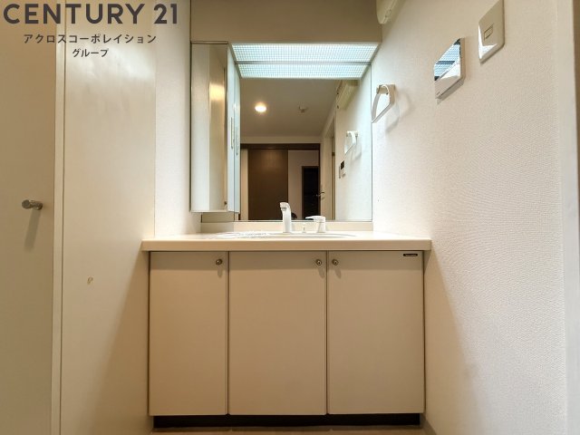 洗面設備　広々とした洗面台です☆