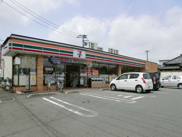 コンビニ　セブンイレブン（コンビニ）まで500m