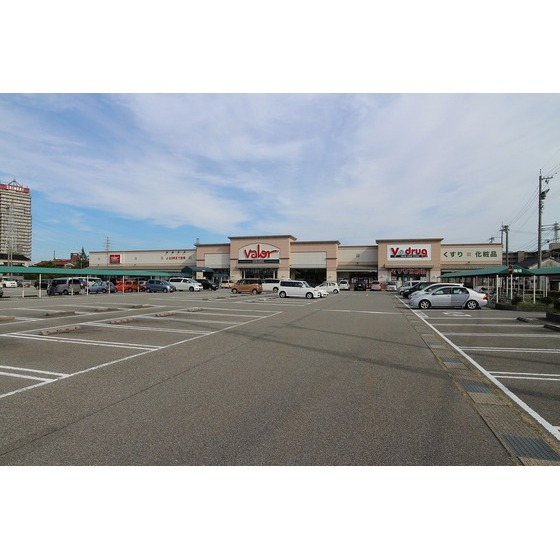 スーパー　バロー窪新店（スーパー）まで50m