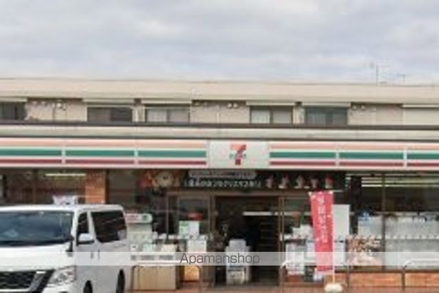コンビニ　セブンイレブン（コンビニ）まで366m