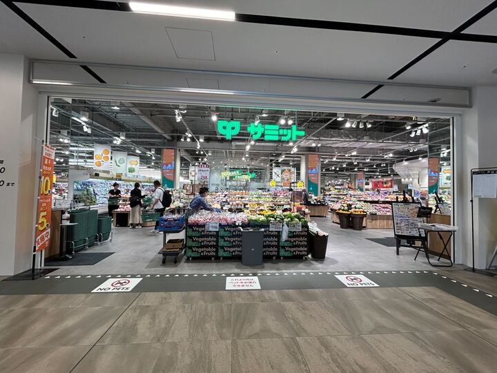スーパー　サミットストア ららテラス HARUMI FLAG店（スーパー）まで222m