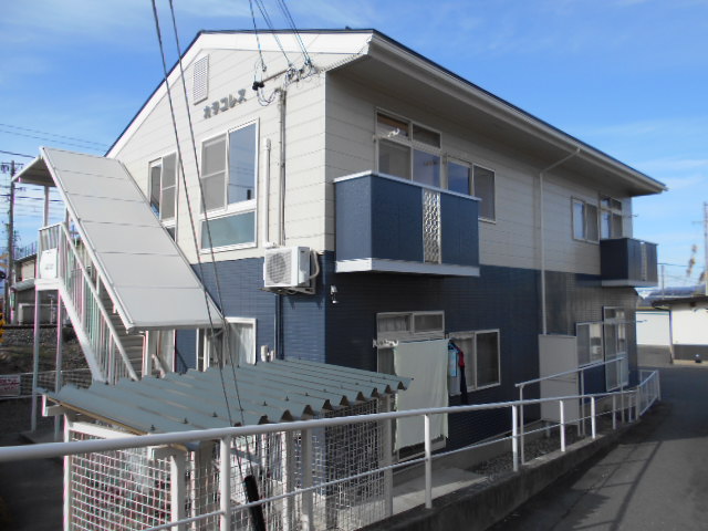 建物外観　バルコニー側（東面）を南東方向より撮影