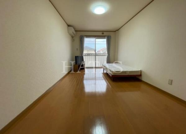 居室・リビング　同物件別部屋です。