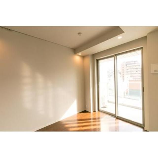 居室・リビング　写真は同タイプ住居です。