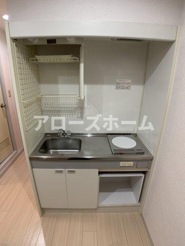 キッチン　※室内写真は同マンション別室につきイメージです。