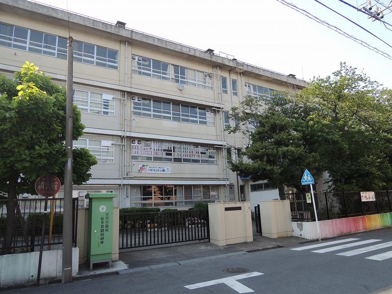 中学校　川崎市立渡田中学校（中学校）まで1064m