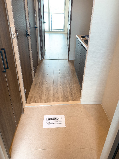 玄関　違うお部屋の写真です。ご参考までに