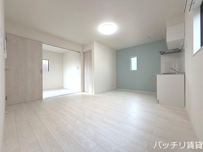 居室・リビング　画像は、同型タイプの為、現状を優先いたします。