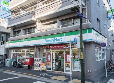 コンビニ　ファミリーマート西大井四丁目店（コンビニ）まで189m