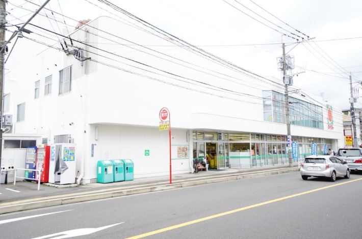 スーパー　まるい（スーパー）まで100m