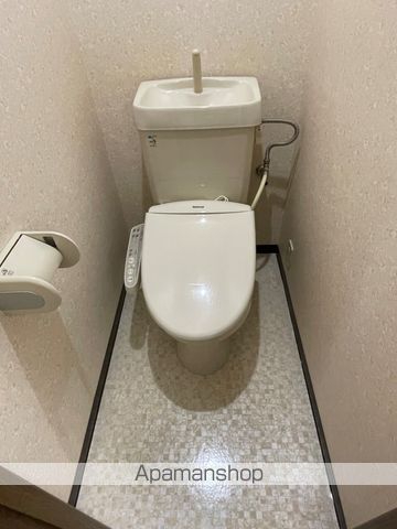 ＪＲ東海道本線 浜松駅 バス乗車時間：12分 最寄りバス停で下車 徒歩1分 4階建 築27年のトイレ写真