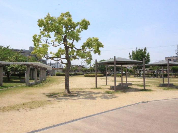 公園　花園中央公園（公園）まで400m