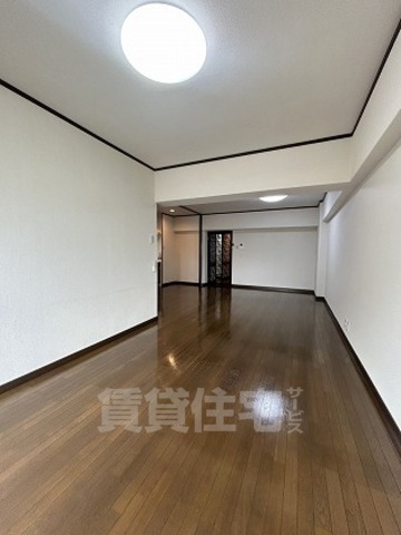 鐘紡夙川台マンションの内装写真