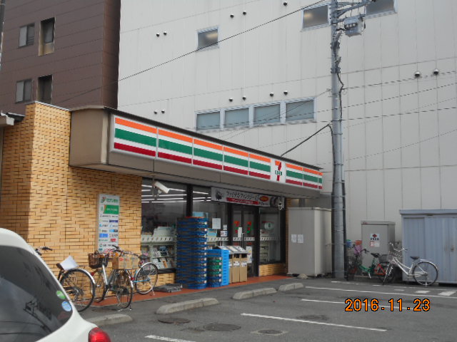 コンビニ　セブンイレブン本庄南口店（コンビニ）まで255m