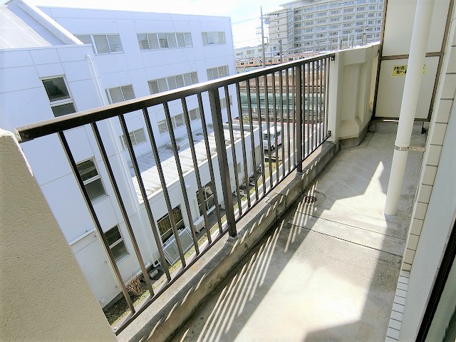 バルコニー　※同建物別部屋イメージ