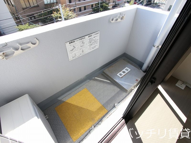 バルコニー　同型タイプの為、現状を優先いたします