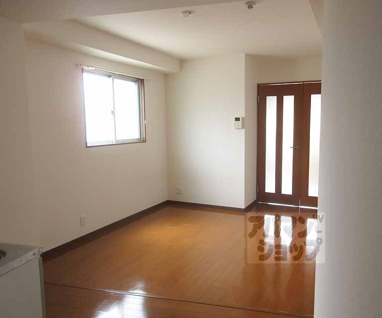 居室・リビング　９帖のＬＤＫ。