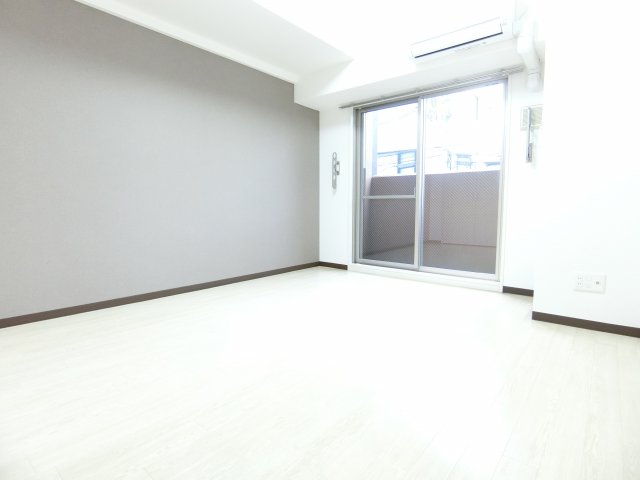 居室・リビング　詳細は、RISUMO江坂本店→06-6155-7137まで♪