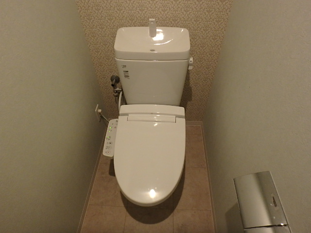 アヴニール東三国のトイレ写真