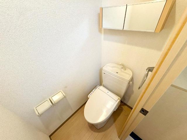 トイレ　別部屋同型タイプ