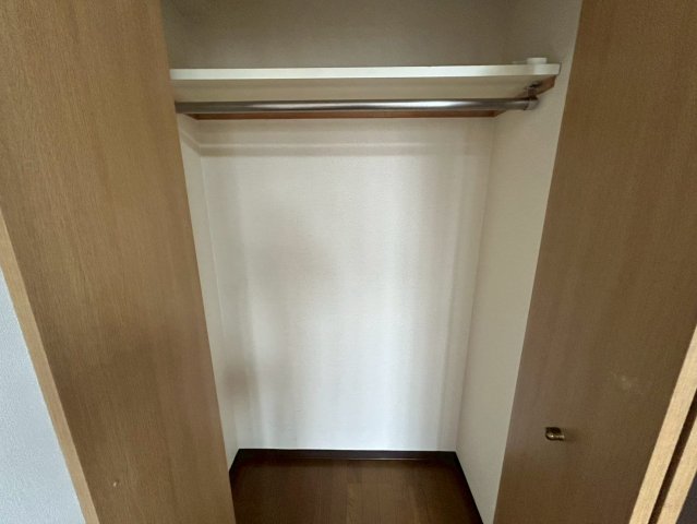 収納　同物件別部屋写真