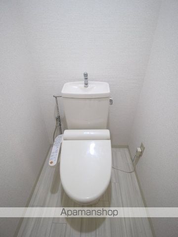ＪＲ阪和線 鳳駅 徒歩9分 3階建 築40年のトイレ写真