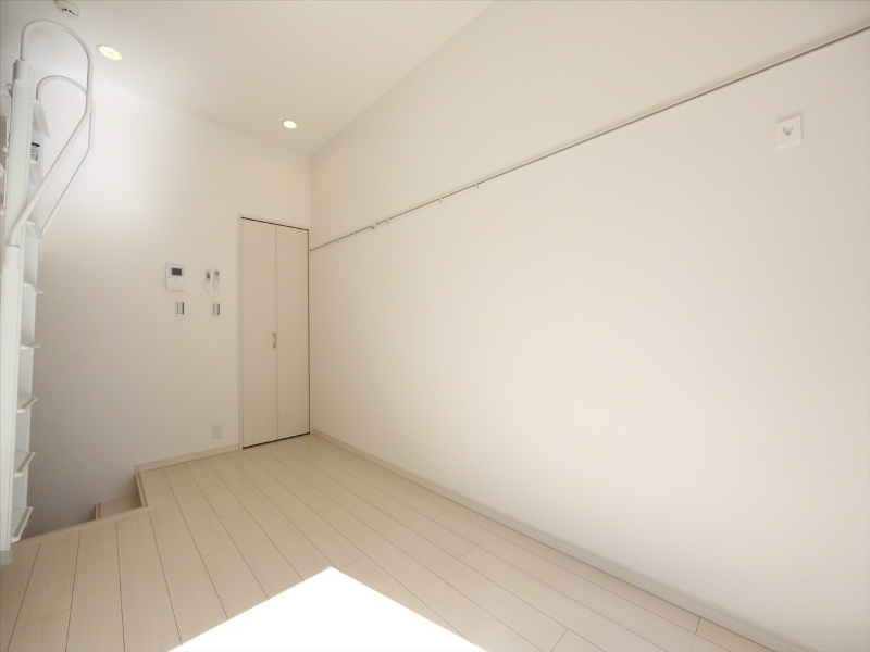 その他　洋室5.6帖　ロフト5.1帖（収納でもお部屋でも使えます）