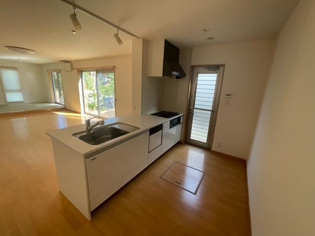 大野城市 2階建 築16年のキッチン写真