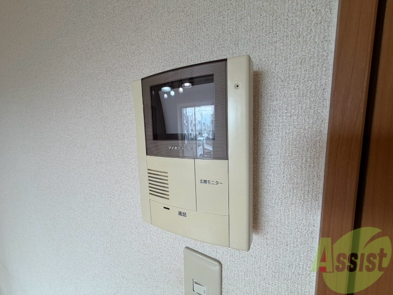 セキュリティ　ＴＶモニター付インターホンです。来客者の顔が見えるので安心！