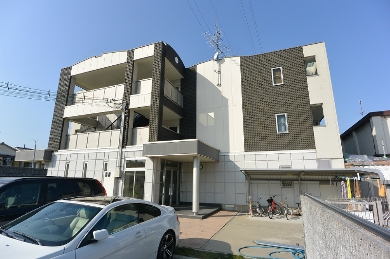 建物外観　トリオンファーレ