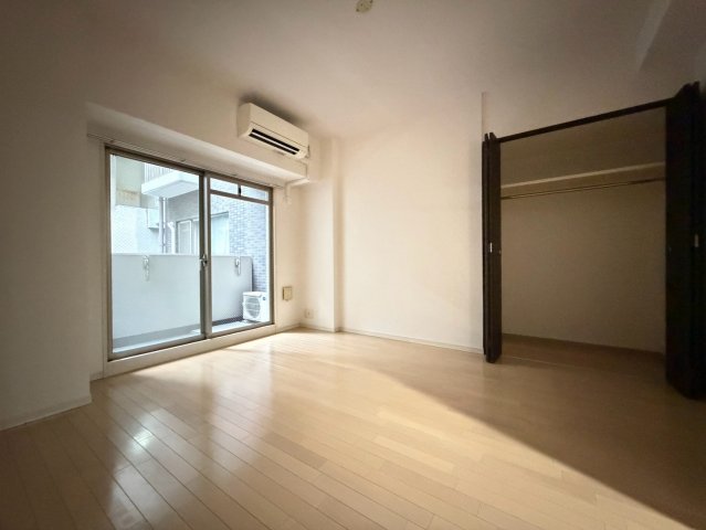 アドバンス心斎橋グランガーデン 1006号室号室の居間写真