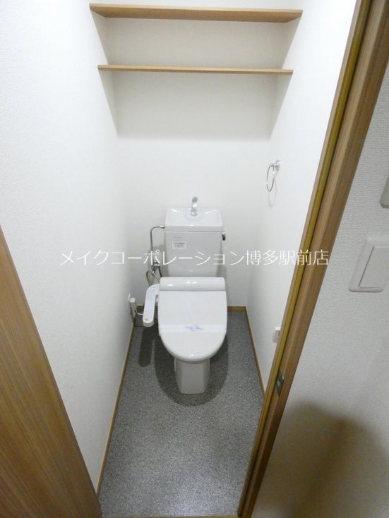 地下鉄空港線 中洲川端駅 徒歩2分 14階建 築13年のトイレ写真