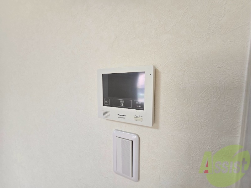 セキュリティ　ＴＶモニター付インターホンです。来客者の顔が見えるので安心！