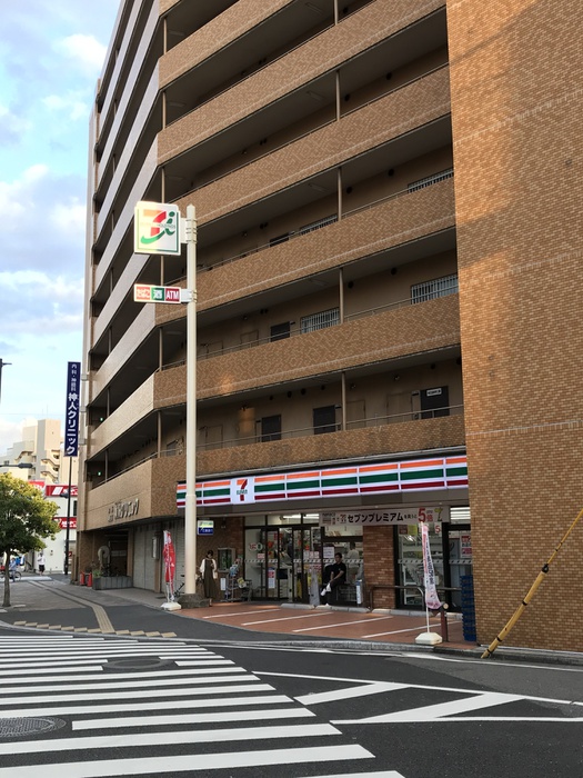 コンビニ　セブンイレブン（コンビニ）まで170m