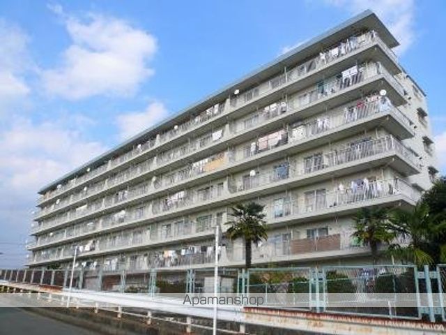 星和伊勢原マンションの外観写真